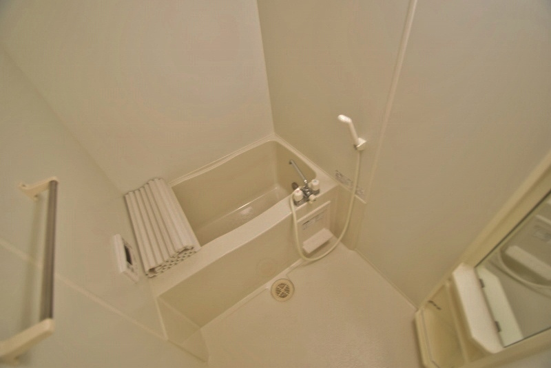 コスモ　ガーデンの浴室|給湯式の浴室