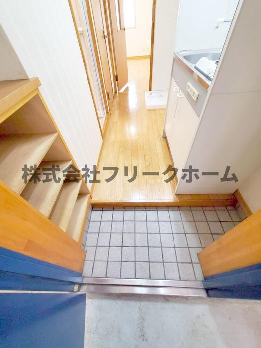 武蔵野市吉祥寺北町３丁目の賃貸マンションの玄関