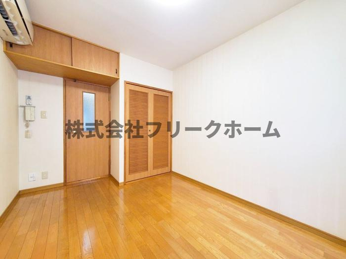 武蔵野市吉祥寺北町３丁目の賃貸マンションの居間・リビング