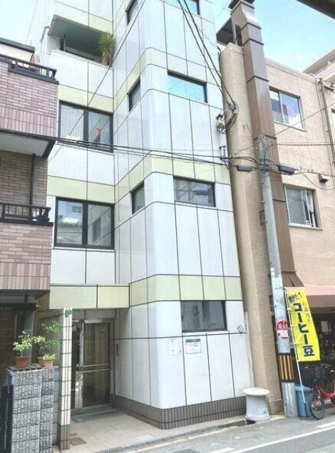 大阪市北区天神橋２丁目の事務所の外観