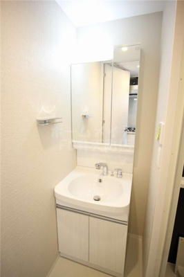 【洗面所】 | レジュールアッシュアーバンフロー | 明るい洗面所です