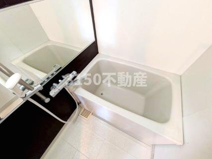 コアロード戸崎の浴室