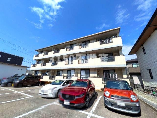 コアロード戸崎の外観