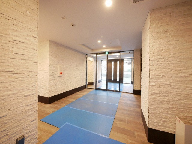 大阪市北区大淀北１丁目の賃貸マンションのロビー