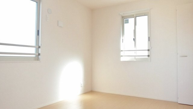 サリジエ　Ｃ棟の寝室|北側洋室6.7帖