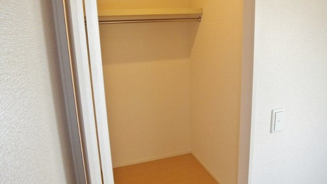 サリジエ　Ｃ棟の収納|ｳｫーｸｲﾝｸﾛーｾﾞｯﾄ付き