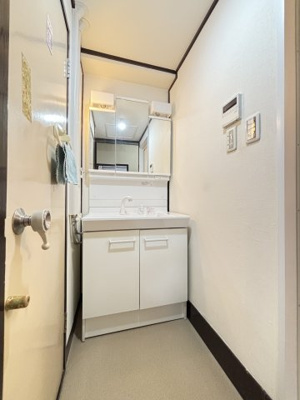 【独立洗面台】 | シェトア園田第一 | シャワー付き洗面台でお掃除もラクラク