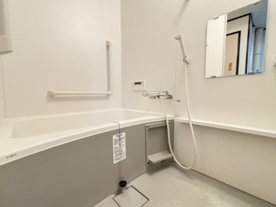 【浴室】 | シェトア園田第一 | お子様と入ってものびのびと使えて親子のコミュニケーションもとれる広々浴槽