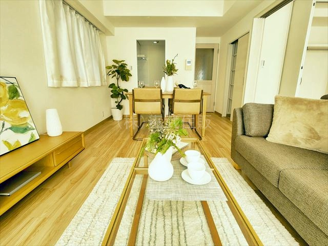 【居間・リビング】の画像