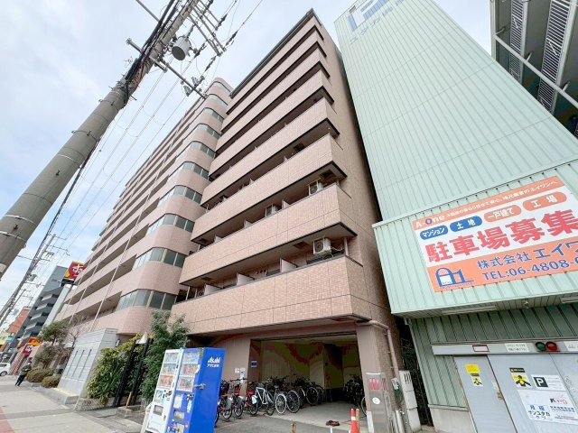 サンユタカマンションの外観