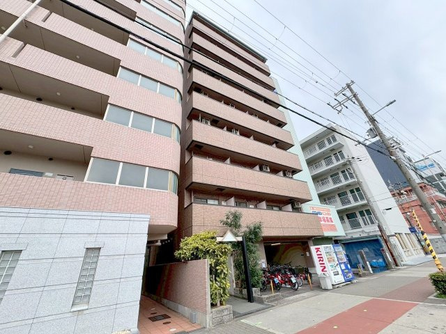 サンユタカマンションの外観