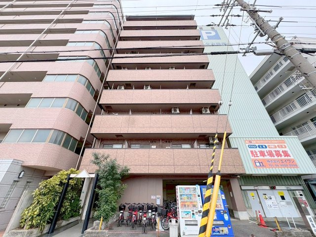 サンユタカマンションの外観