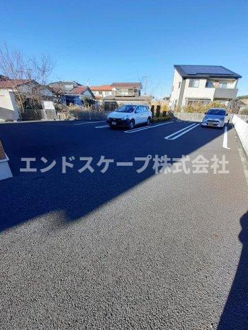アパートメントこころの駐車場|高崎、前橋のお部屋探しはエンドスケープまで！お客様の理想お聞かせ下さい♪