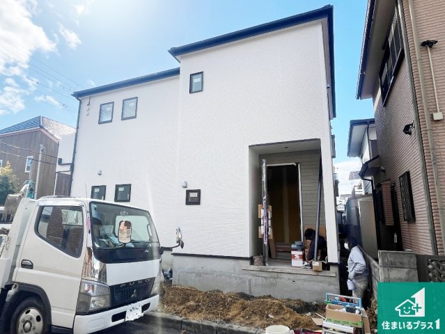 加古郡播磨町北本荘　第9期　新築一戸建ての外観|周辺は落ち着いた街並みの住宅地！子育てがしやすい住環境です！まだ未完成ですが、現地でしかわからない事もございます。是非一度ご覧ください。