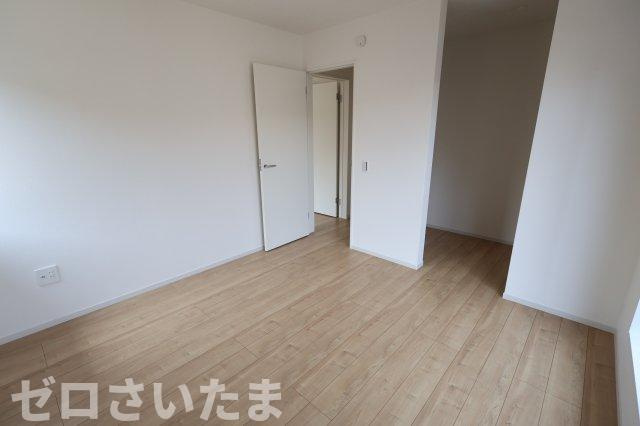 《仲介手数料無料》南区白幡６丁目5-3新築一戸建てKEIAI GRACEの洋室
