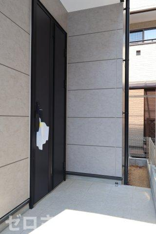 《仲介手数料無料》南区白幡６丁目5-3新築一戸建てKEIAI GRACEの玄関