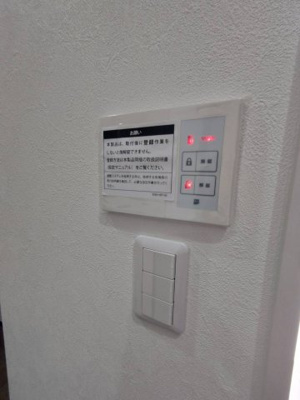 【玄関】 | 浜の宮駅：新築戸建住宅 | 玄関キーは電子キーになっていて安心安全ですね　現地から０７９－４２４－７５７５へお電話いただけば最短５分で内覧できます