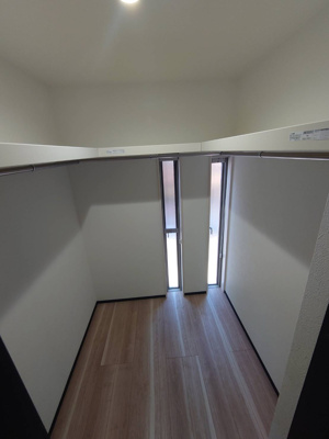 【収納】 | 浜の宮駅：新築戸建住宅 | 大容量のウォークインクローゼット　現地から０７９－４２４－７５７５へお電話いただけば最短５分で内覧できます