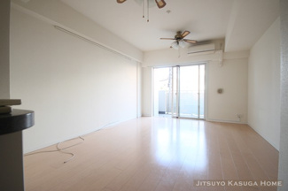 【居間・リビング】