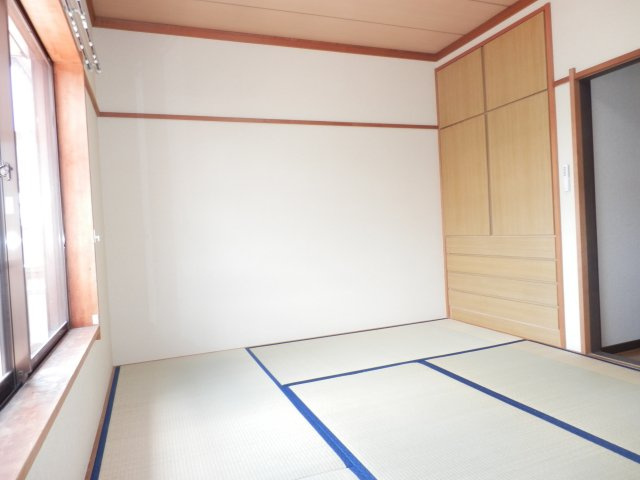 エスポアールA棟の居間・リビング