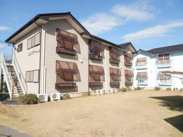 エスポアールA棟の駐車場