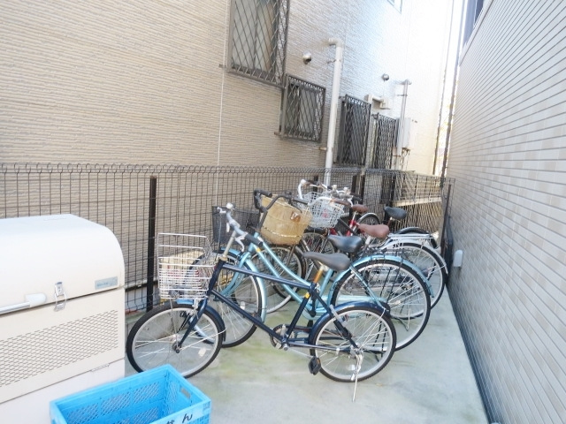 アイ・アム十条ウエストヒルズのその他共用部分|自転車はこちらに置かれています☆