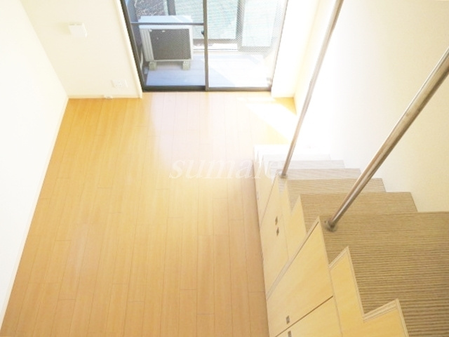 アイ・アム十条ウエストヒルズの洋室|ロフトからのアングルです☆