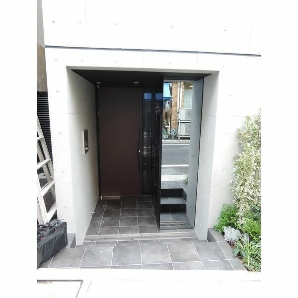 ＬＡＰｉＳ本駒込のエントランス