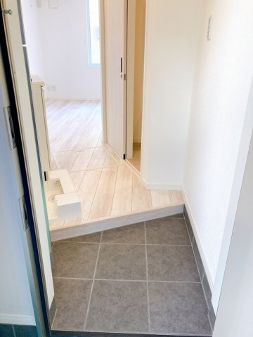 杉並区梅里１丁目のアパートの玄関