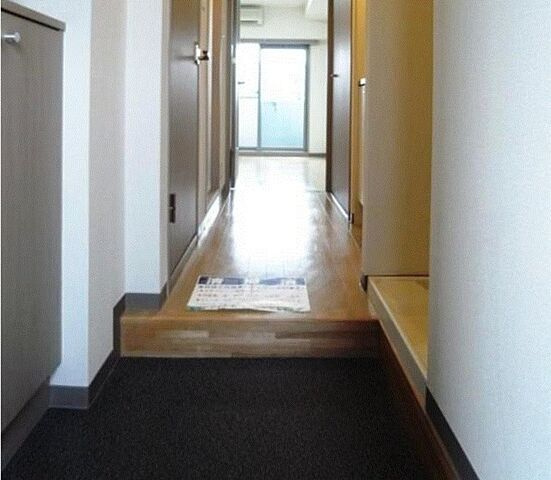 サンテミリオン早稲田駅前弐番館の玄関