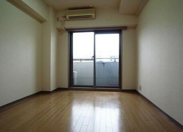 サンテミリオン早稲田駅前弐番館の居間・リビング