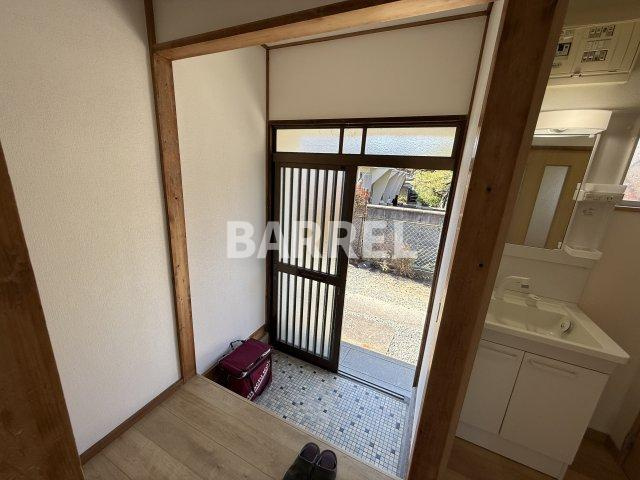 瀬川連棟貸家の玄関