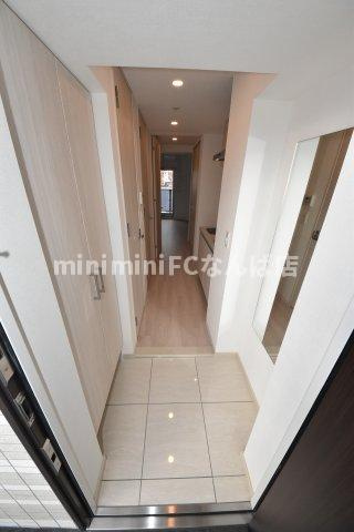 Quintet NAMBAの玄関