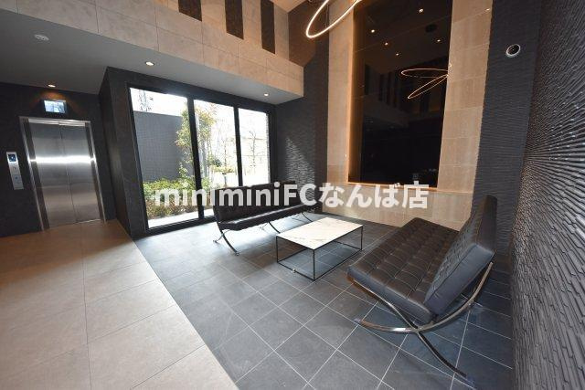 Quintet NAMBAのエントランス