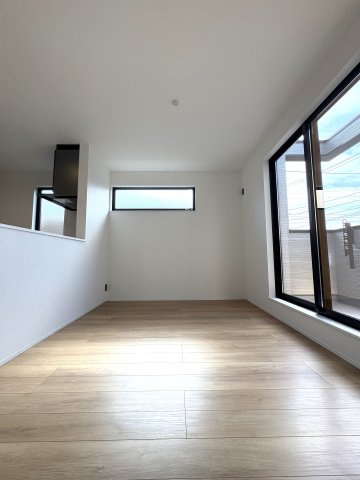 URBAN SHONAN LIFE — 辻堂1丁目の新築のダイニング