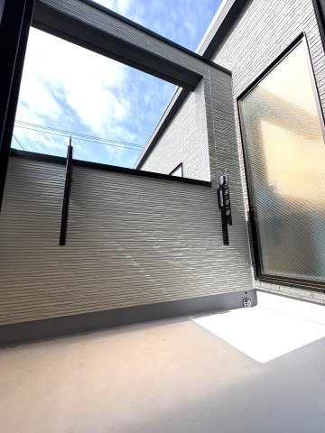 URBAN SHONAN LIFE — 辻堂1丁目の新築のバルコニー