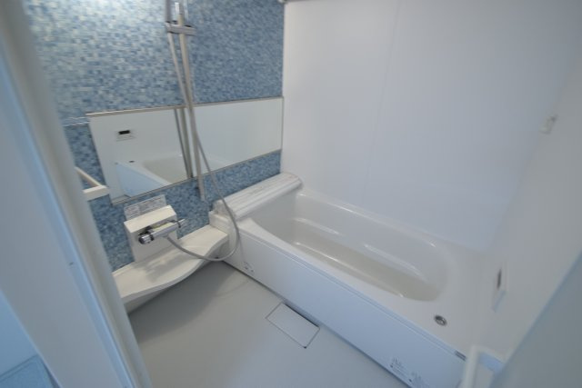 テラス市川高谷の浴室|一坪お風呂