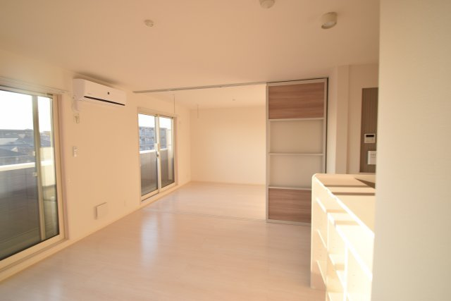 テラス市川高谷の居間・リビング|リビングです