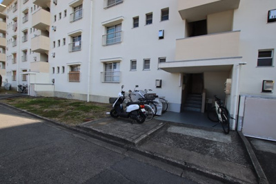 【その他共用部分】 | 狭山住宅37号棟 | 駐輪場