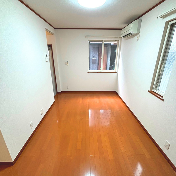 キャステールの居間・リビング