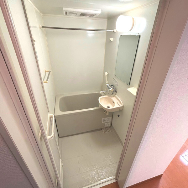 キャステールの浴室