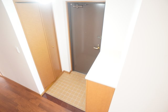 ローレルスクエア登美ヶ丘Ｉ期の玄関