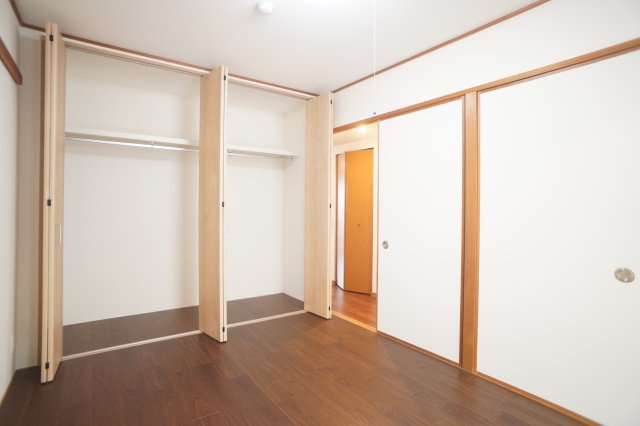ローレルスクエア登美ヶ丘Ｉ期の洋室