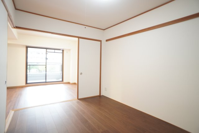 ローレルスクエア登美ヶ丘Ｉ期の居間・リビング