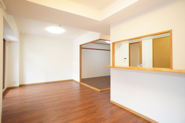 ローレルスクエア登美ヶ丘Ｉ期の居間・リビング