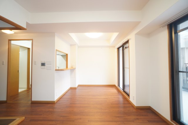 ローレルスクエア登美ヶ丘Ｉ期の居間・リビング