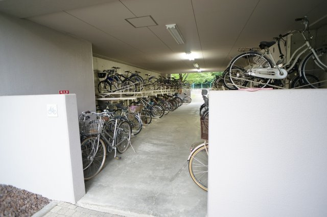 ローレルスクエア登美ヶ丘Ｉ期の駐車場