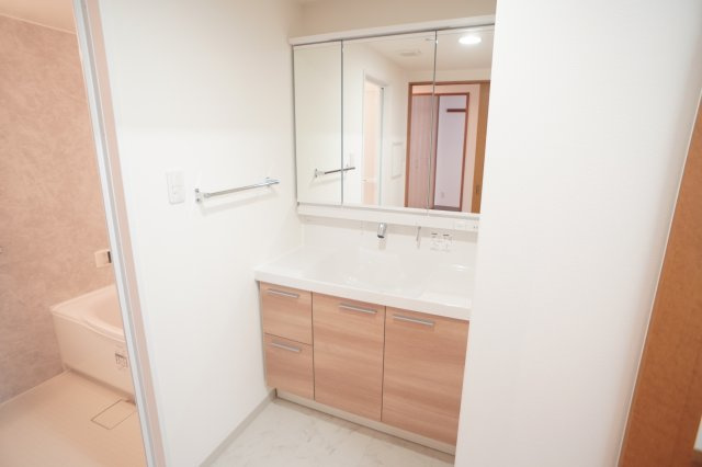 ローレルスクエア登美ヶ丘Ｉ期の洗面所