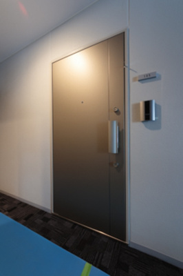 【玄関】 | ディオスプラド | ※写真は同タイプ住戸です。