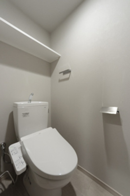 【トイレ】 | ディオスプラド | ※写真は同タイプ住戸です。